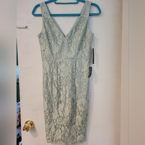 NWT XS ✨️ LULU'S Normani Sage Green Lace Sleeveless Dress - Picture 5 of 7